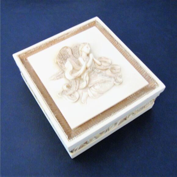 Angelic Coasters In Trinket Box In 3-D Praying Angel Lid Resin Box Set 4 - Picture 3 of 7